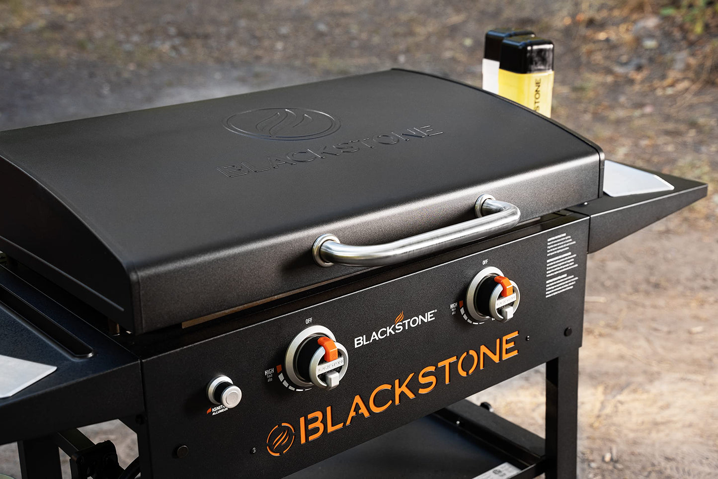 Blackstone 2450AZ 28" Omnivore Griddle with Hood Bundle | Includes 28" Griddle with Hood, Soft Cover, and Two Spatulas