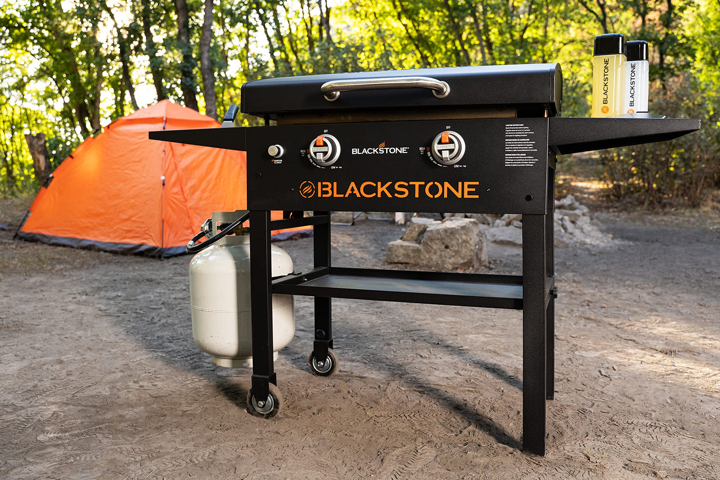 Blackstone 2450AZ 28" Omnivore Griddle with Hood Bundle | Includes 28" Griddle with Hood, Soft Cover, and Two Spatulas