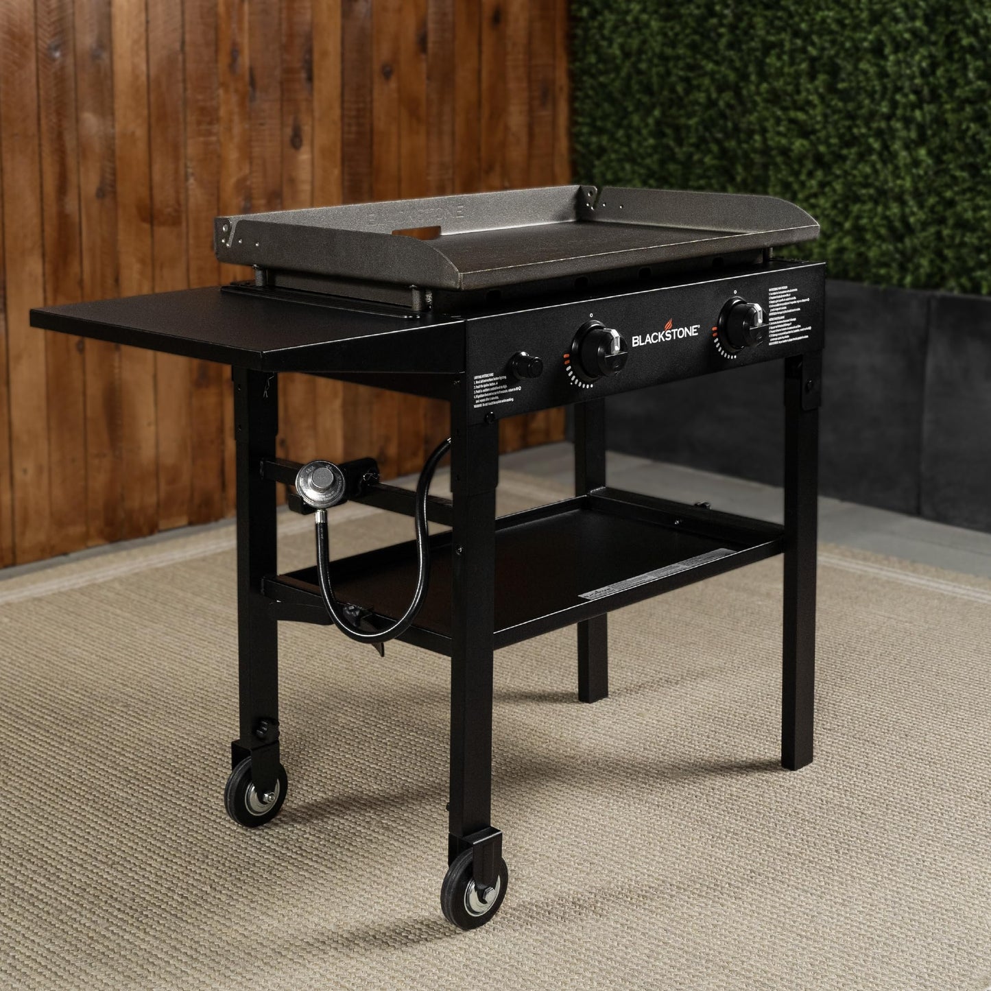 Blackstone 2450AZ 28" Omnivore Griddle with Hood Bundle | Includes 28" Griddle with Hood, Soft Cover, and Two Spatulas